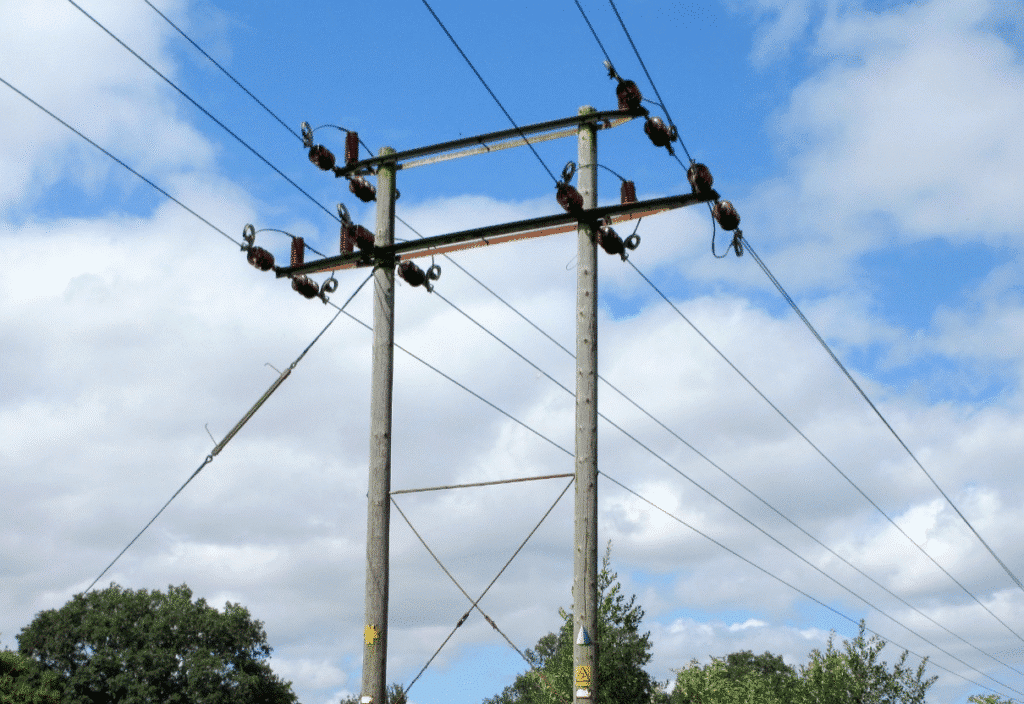 33 kV section H pole
