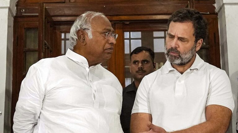 mallikarjun-kharge-rahul-gandhi-1684225066