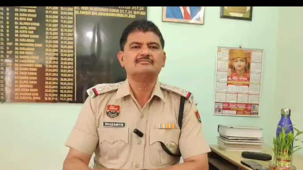 नाले में मिली युवक की लाश, हाथ पर गुदा है नाम ‘सुरजीत’, पुलिस ने गुमशुदा व्यक्ति से जोड़ने की जताई संभावना 18 333
