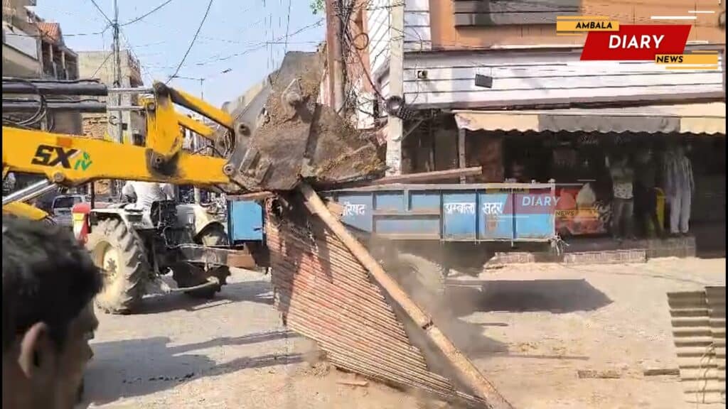 अम्बाला छावनी में नगर परिषद् ने अतिक्रमण के खिलाफ चलाई मुहिम, कई स्थाई निर्माण हटाए 20 Untitled 4.1.1