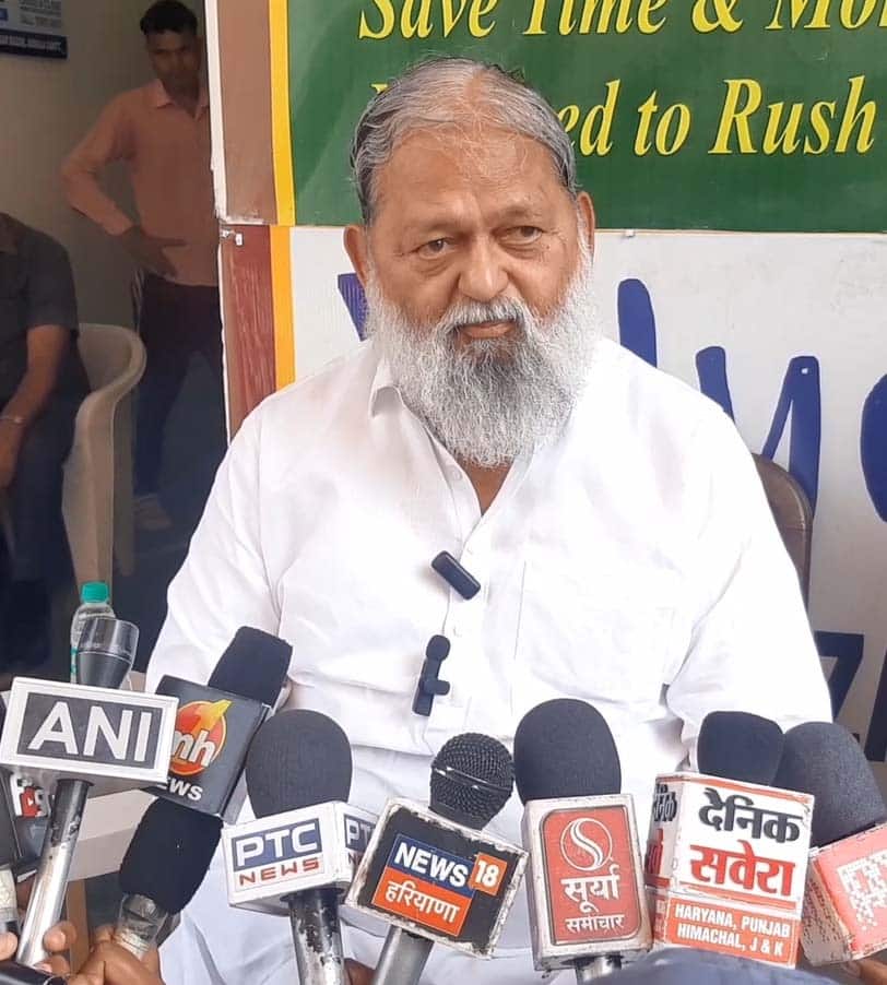 झूठ, फरेब, छल व धोखेबाज़ी पाकिस्तान के हथियार हैं, हमारा शीर्ष नेतृत्व व फौजे इस पर नज़र रखे हुए हैं : ऊर्जा व परिवहन मंत्री अनिल विज 16 WhatsApp Image 2025 05 10 at 13.18.51 3c78c133