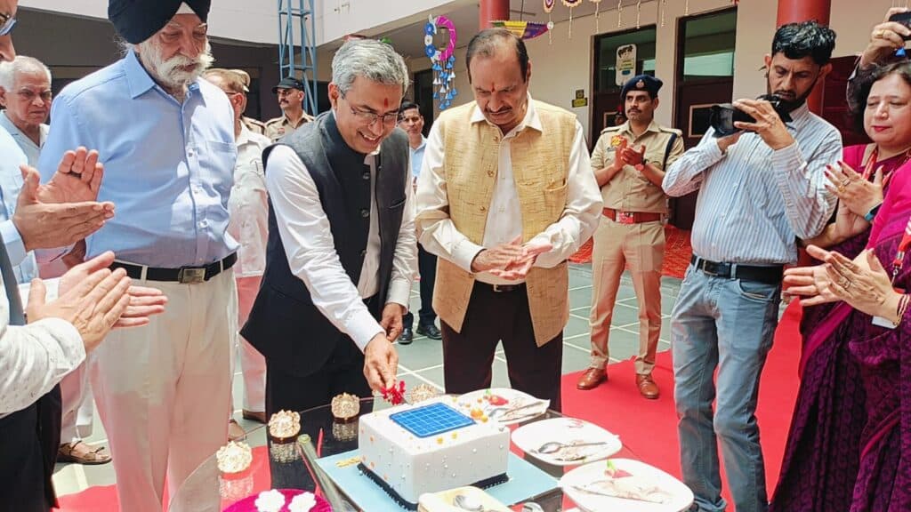 dgp sir pic 3 2