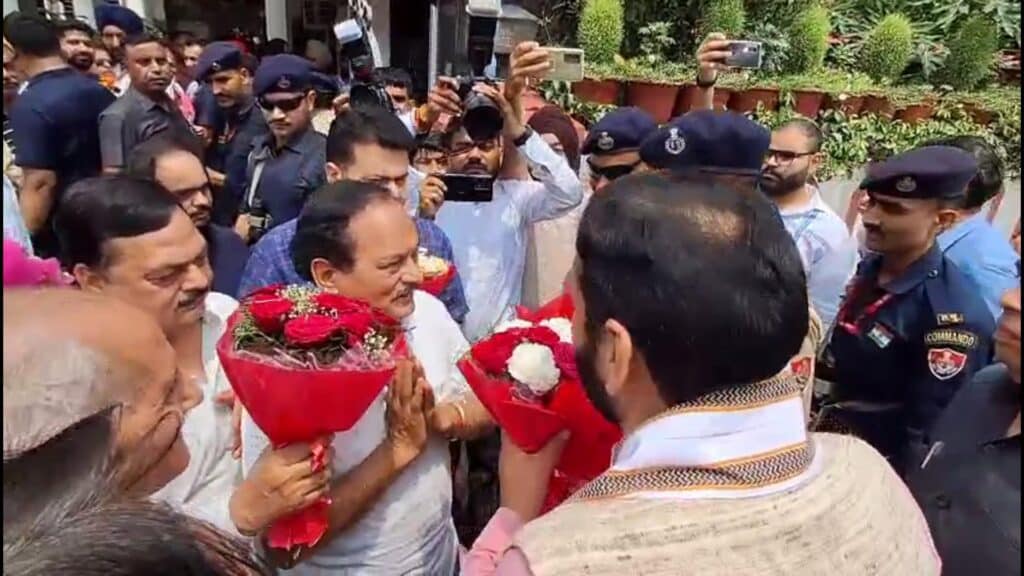 हरियाणा: सीएम नायब सिंह सैनी ने अनिल विज के निवास पर जाकर जाना हाल 2 vMix Capture 21 June 2025 14 38 07