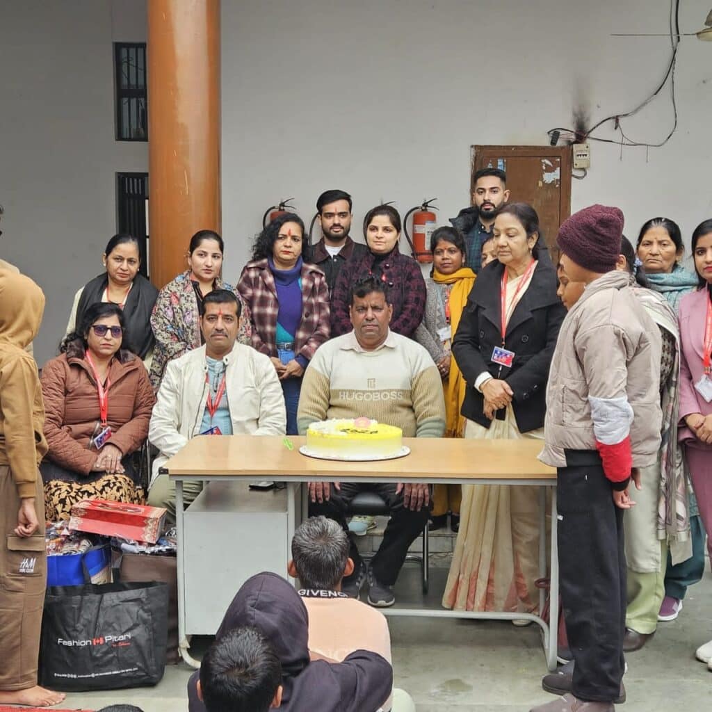 चाइल्ड जुवेनाइल होम में ह्यूमन राइट्स काउंसिल ने बच्चों संग मनाया नववर्ष, दिया सकारात्मक भविष्य का संदेश 1 WhatsApp Image 2025 12 31 at 6.59.26 PM