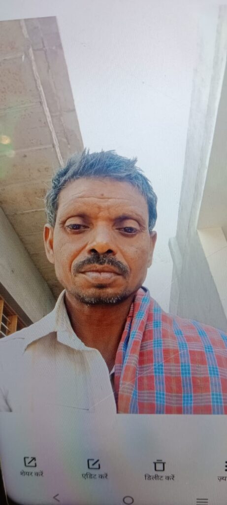 छत से गिरने के बाद मजदूर की मौत, इलाज को लेकर नागरिक अस्पताल में हंगामा 1 AMB HUNGAMA ON DEATH 01PHOTO2101