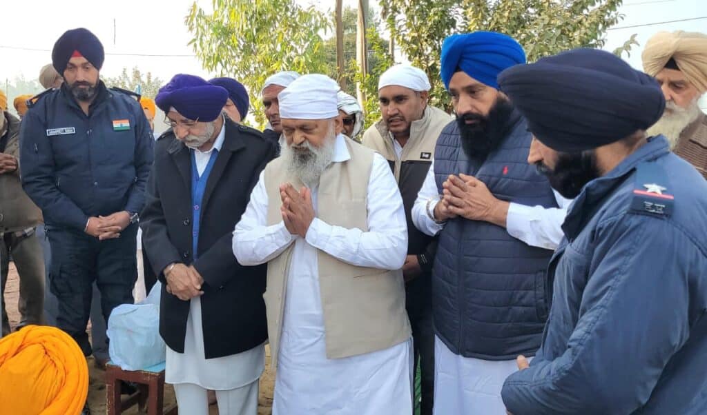 ऊर्जा मंत्री अनिल विज ने टुंडली में गुरुद्वारा बाज साहिब के नए भवन का नींव पत्थर रखा 2 WhatsApp Image 2026 01 05 at 12.41.40 PM