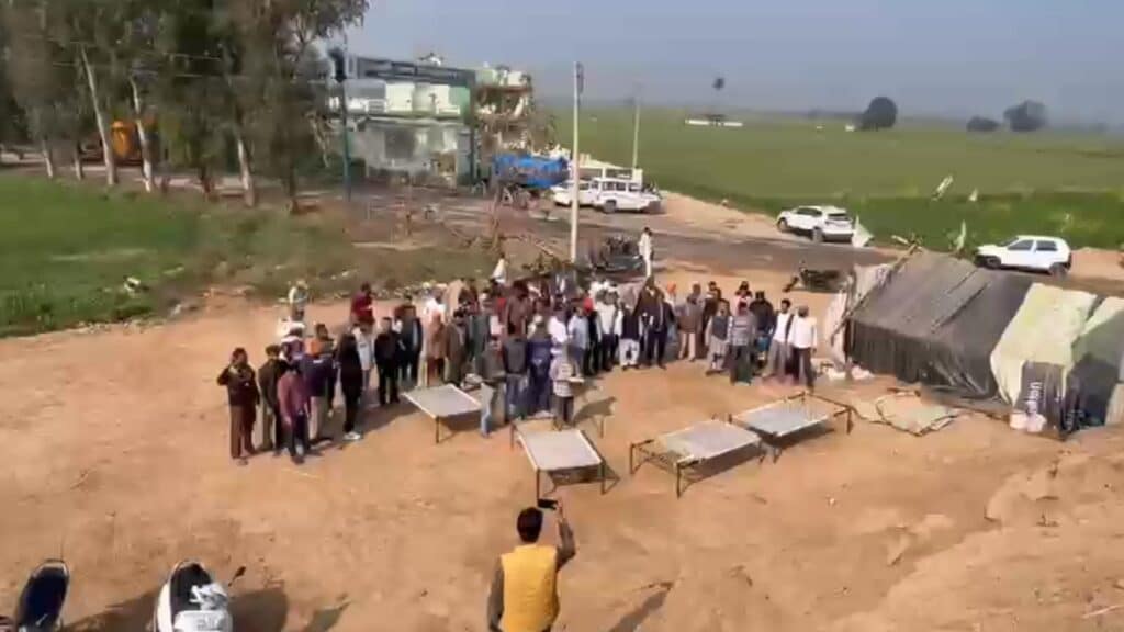 अंबाला में किसान-पुलिस आमना-सामना: रिंग रोड विवाद पर तंबू हटाए, कई किसान हिरासत में 2 Snapshot 2 2